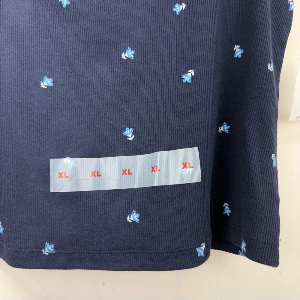 Old Navy size XL Women’s Navy Blue Floral Ultra-Crop Rib-Knit Top - Picture 5 of 8